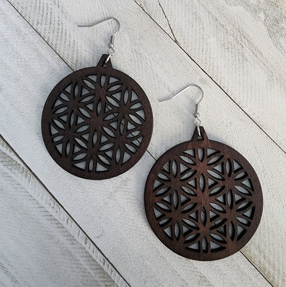 ROUND Wooden Earrings, Trendy Wooden Earrings, Large Wooden Earrings - Picture 3 of 3